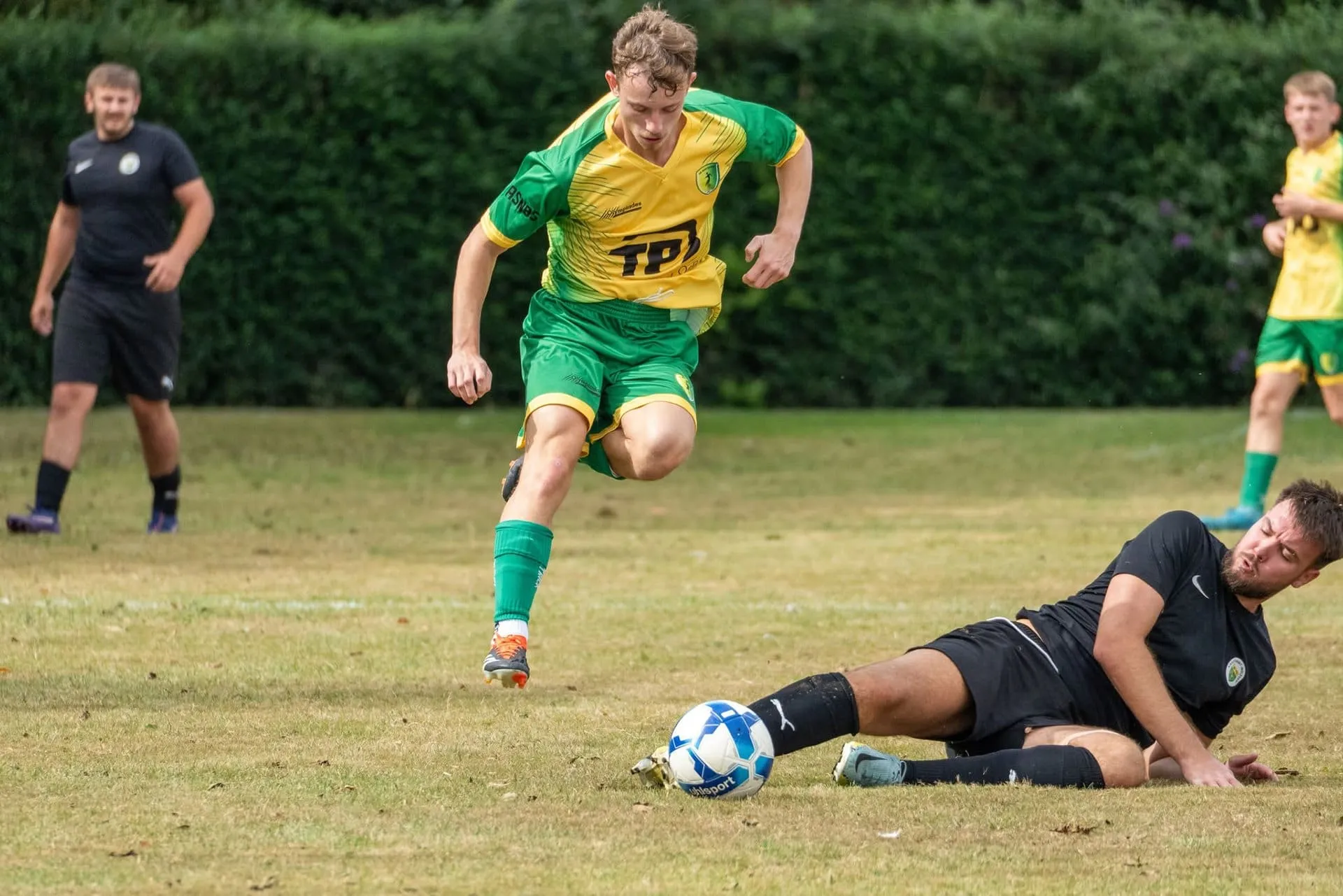 FOOTBALL_MATCH_06